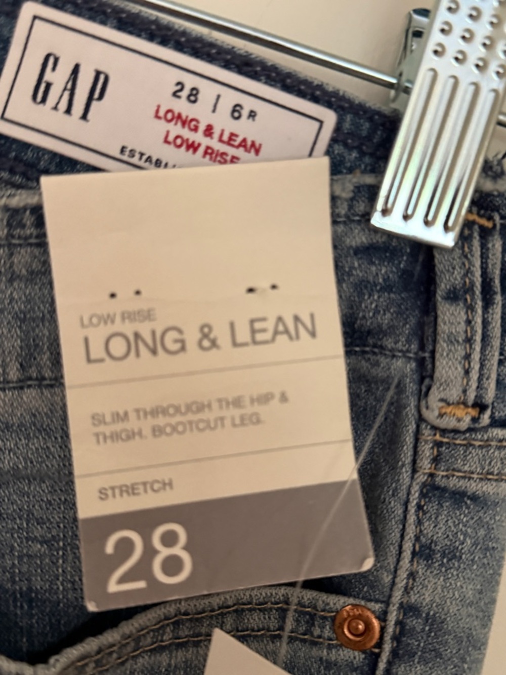 GAP Women's Bootcut Jeans in Light Blue Wash - Picture 6 of 7